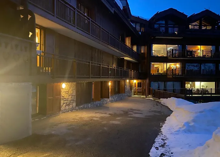 1850 - 4 Personnes - Aux Pieds - Wifi Gratuit *